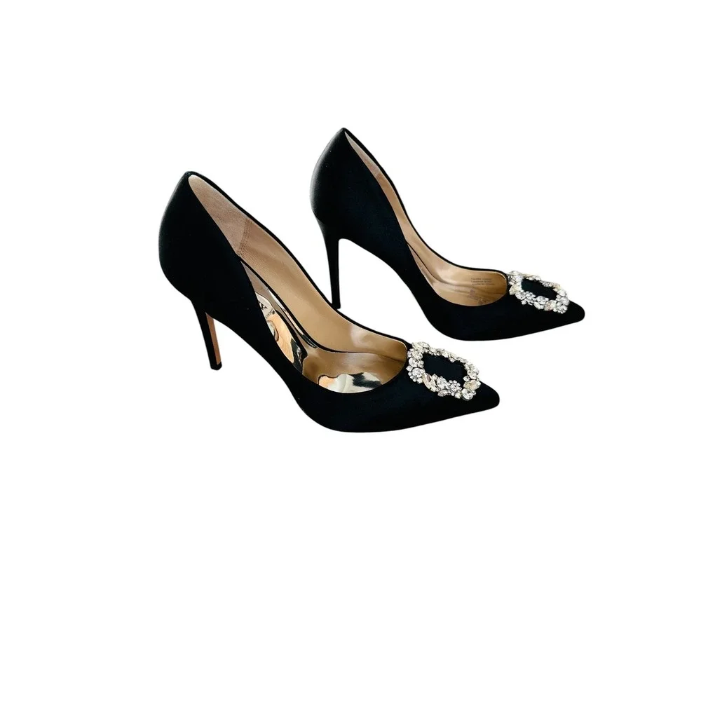 Elegant Badgley Mischka Cher Pumps Satin Crystal Buckle Black 7.5